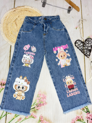 jean mom infantil con estampa labubu