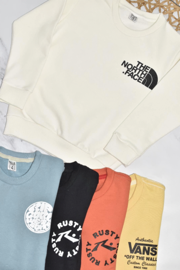 buzo frizado estampas juveniles