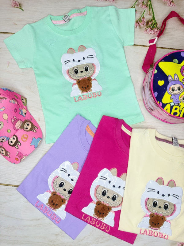 remera bordada labubu